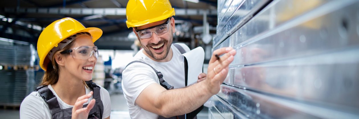 Сэндвич-панели по выгодной цене в Москве и области